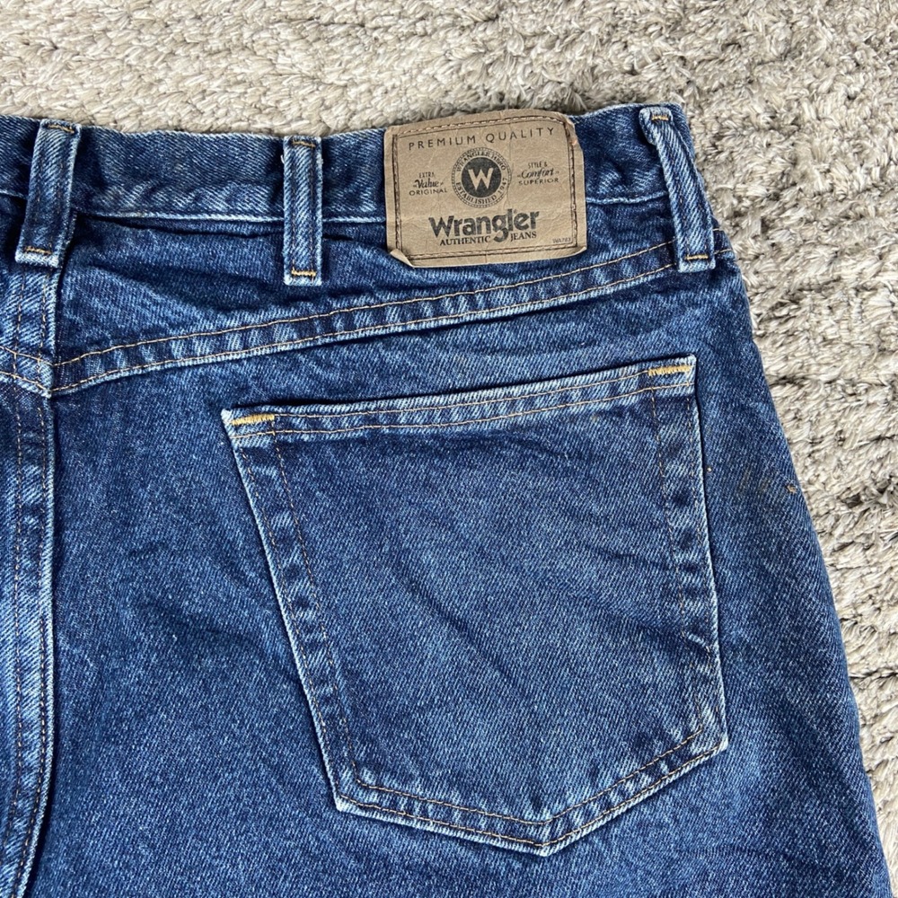 Wrangler Jeans‎ Mens 38x32 Blue Denim Relaxed Fit Authentic Straight Leg Baggy